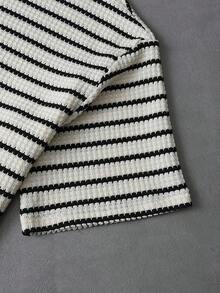 PAVTROS Men's Fashionable & Comfortable Jacquard Striped Dual-Tone Polo Shirt - Black and White - View 5