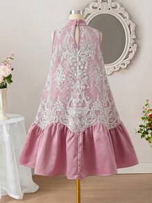 SHEIN Đầm suông thường ngày màu hồng tro cho bé gái tween, họa tiết thêu trắng, gấu ngắn bèo nhún - Hồng - Xem 5