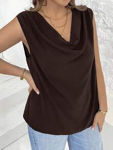 SHEIN Essnce 大码女装春夏时尚休闲宽松舒适清爽基础款日常百搭修身黑色翻领无袖衬衫，简约风格，适合办公室穿着、工作服、复古风、外出穿着，黑色上衣，女士衬衫，垂褶大码衬衫，欧洲夏季，商务休闲女装 - 棕色 - 查看 4