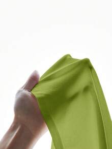 SHEIN BASICS 1 pieza Camiseta de tirantes minimalista de unicolor para mujer de uso diario - Verde - Ver 13