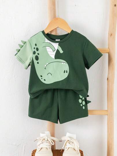 SHEIN 2件套幼儿男童可爱恐龙印花短袖T恤和短裤套装，春夏男婴服装，套装
