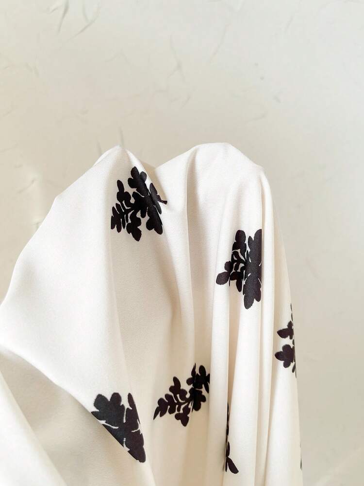 Damen Große Größen Set aus Blumen-Druckoberteil mit Gürtel und weiter Hose, Lässig Resort Stil, Frühling/Herbst