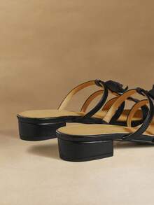 Rosivie Women's New Round Toe Low Block Heel Black 3D Floral Strap Sandals, Suitable With Dresses, French Style Open Toe Flat Shoes, Comfortable Daily Versatile Sandals - Black - View 5
