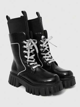 Moda versatile, suola spessa, stringata, a maniche corte