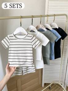 SHEIN Playful Pals 2件套幼儿男童休闲纯色圆领短袖T恤短裤套装，多色5件装，适合夏季 - 彩色 - 查看 9