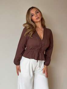 Jeta Ari 女士休闲通勤简约纯色 V 领灯笼袖前结短款上衣，春秋装 - 咖啡棕 - 查看 5