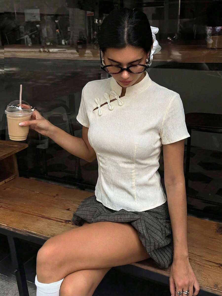 Aloruh Camisa de mujer de estilo chino nuevo con cuello de botones, manga corta y cintura ceñida, nueva llegada de primavera/verano - Albaricoque - Ver 1