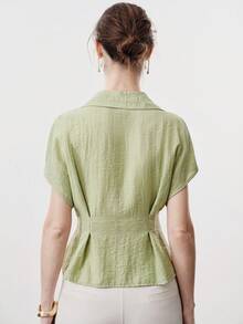 Aalyst Camisa casual de mujer para primavera/verano, cuello en V, cintura recogida, hombros caídos de manga corta, color verde claro, con bolsillos - verde menta - Ver 2