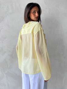 Aloruh Blusa de estilo "Old Money" para mujer, blusa holgada de gasa con cuello en V, plisados y volantes, color amarillo claro, elegante, para primavera y salir - Amarillo claro - Ver 6