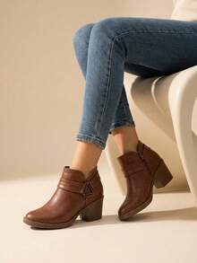 botin de piel vegana, suela ultra  ligera, punta redonda, cierre lateral modelo clásico 2705 - Marrón Chocolate - Ver 3
