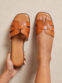 SHUZIA Women's Minimalist Casual Comfy Crisscross Flat Sandals - Maroon - View 1