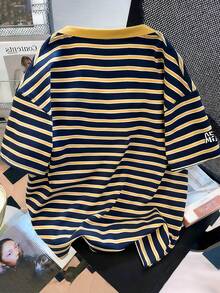 Manfinity Joysei Camiseta de manga corta para hombre con estampado de rayas de color azul y amarillo, diseño de rayas de contraste con patrón de conejo, casual - Multicolor - Ver 2