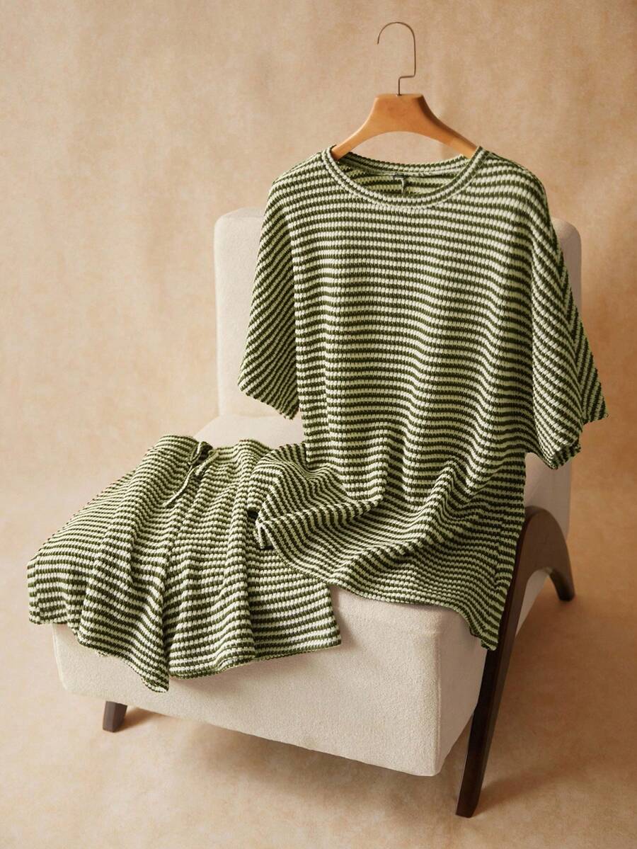 Elaquor Plus Size 2pcs Set: Summer Vacation T-Shirt And Shorts, Summer Outfits - Army Green - View 1