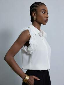 Aveloria Modichic 白色简约设计荷叶边袖口花卉装饰立领无袖A字休闲百搭女式衬衫 - 白色 - 查看 5