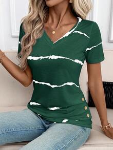 SHEIN Clasi 夏季优雅女士条纹印花褶皱木质纽扣装饰收腰短袖衬衫，适合各种场合，日常休闲、居家、通勤等。 - 墨綠色 - 查看 4