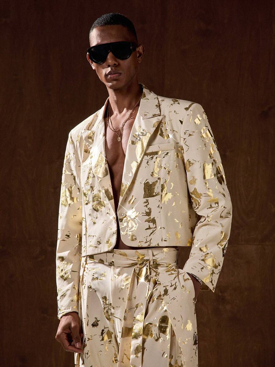 AKNOTIC Business Casual 男士时尚派对宴会全印花金色尖领西装外套和褶裥锥形西装裤套装