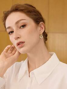 MOTF PREMIUM 18K镀金极简几何圆形耳环 - 金黃色 - 查看 3