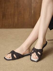 MOTF PREMIUM 方头简约舒适女士平底凉鞋，适合夏季度假、返校季、新年假期、春季春假和复活节穿着。 - 咖啡 - 查看 7