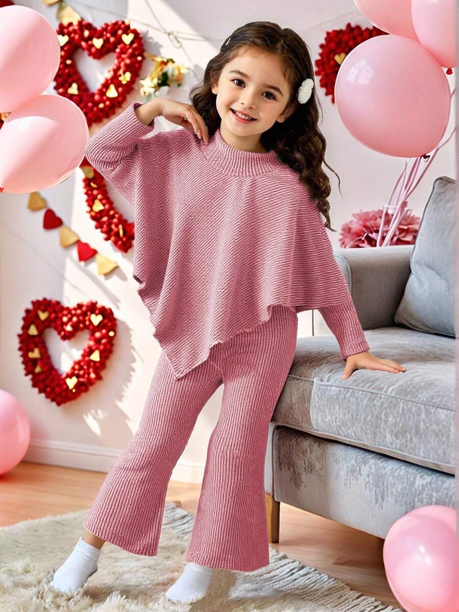 SHEIN 女童休闲T恤套装，不规则高领针织抓绒纯色长袖T恤上衣搭配米色休闲喇叭裤，两件套，适合春、秋、冬、返校季穿着，优雅淑女风，日常、上学、旅行、聚会皆宜。 - 西瓜粉 - 查看 1