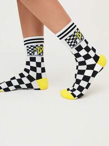 MTV | SHEIN 1双柔软透气吸湿休闲女士中筒袜，时尚可爱卡通白色船袜，加固趾部和后跟，经久耐穿，四季皆宜，夏季冬季百搭，图案袜子，甜美简约休闲运动款 - 黑與白 - 查看 4