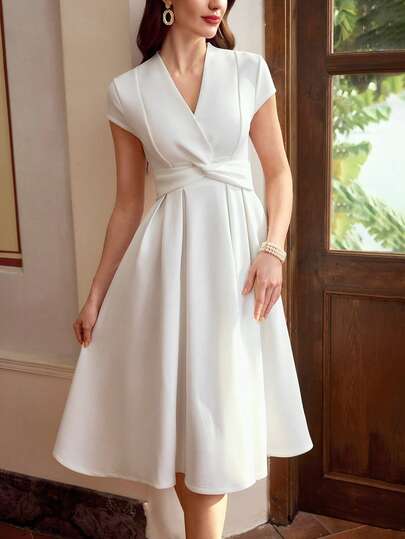 Vintamour 复古经典优雅女士连衣裙，春夏修身迷你短袖扭结下摆连衣裙，白色连衣裙