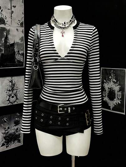 Rina Fox Women's Black And White Striped V-Neck Long Sleeve T-Shirt