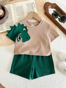 SHEIN LMoss Kids 2件套男婴针织恐龙图案圆领休闲T恤和短裤套装 - 彩色 - 查看 8