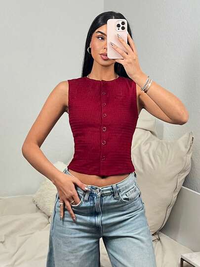 SHEIN EZwear Plus Size Women Casual Solid Color Single-Breasted Cropped Tank Top, Summer Textured Red Top Wine Red Top Red Top Women Dark Red Top Sleeveless Button-Up Top