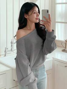 DAZY Women's Casual Solid Color Loose Fit Oblique Shoulder Long Sleeve T-Shirt, Autumn Off The Shoulder - Grey - View 3