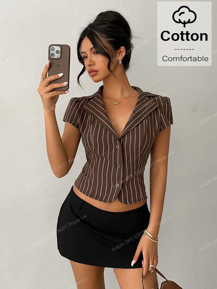 Aloruh 女士新款高街休闲低领优雅性感精致现代户外、约会、日常穿着咖啡棕色修身条纹短袖衬衫