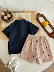 SHEIN LMoss Kids 2件套儿童/男童休闲日常百搭舒适时尚衬衫Polo衫和卡其裤套装，适合春夏季节日常穿着、运动、郊游、上学、聚会、度假、演出和拍照等场合。 - 彩色 - 查看 2