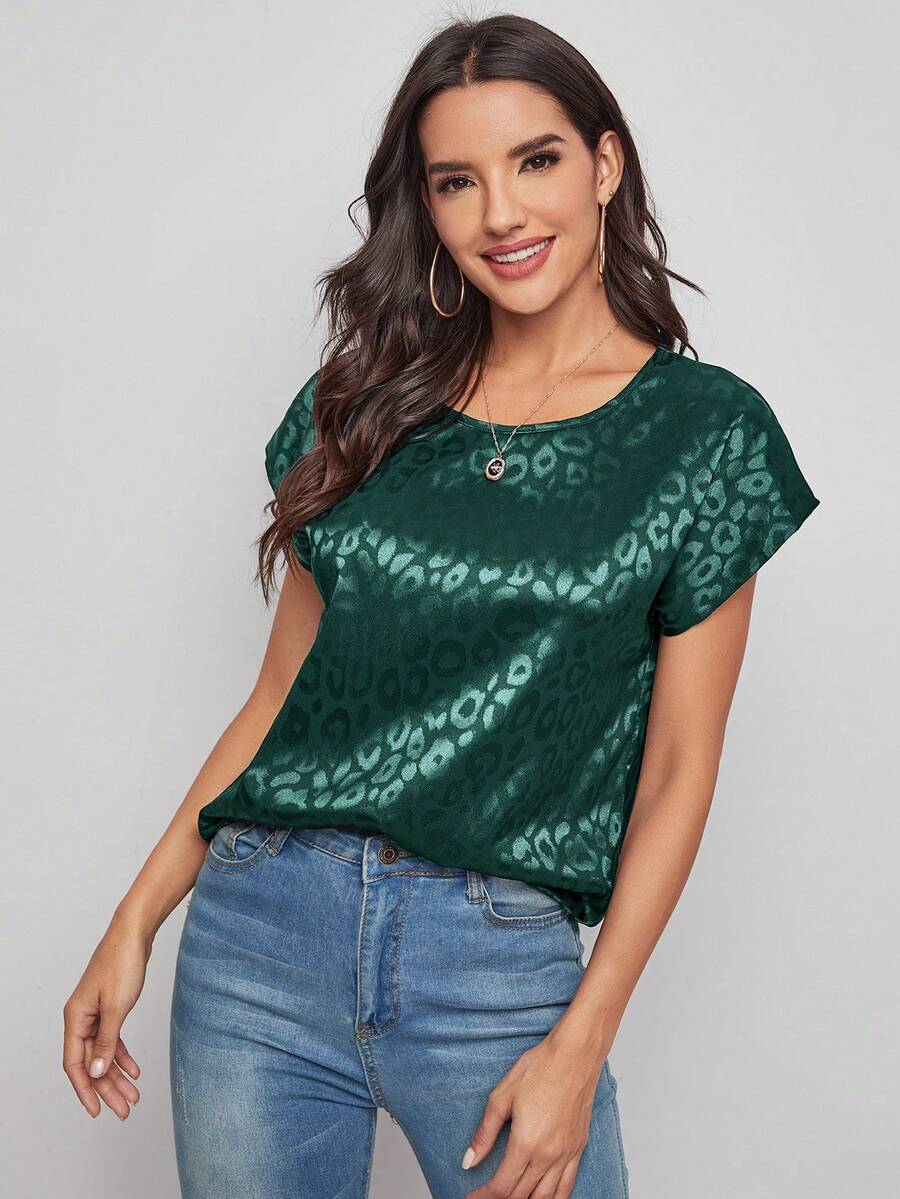 SHEIN Clasi Áo sơ mi nữ dệt kim tay ngắn cổ tròn in họa tiết tối giản - Màu xanh lá cây đậm - Xem 1