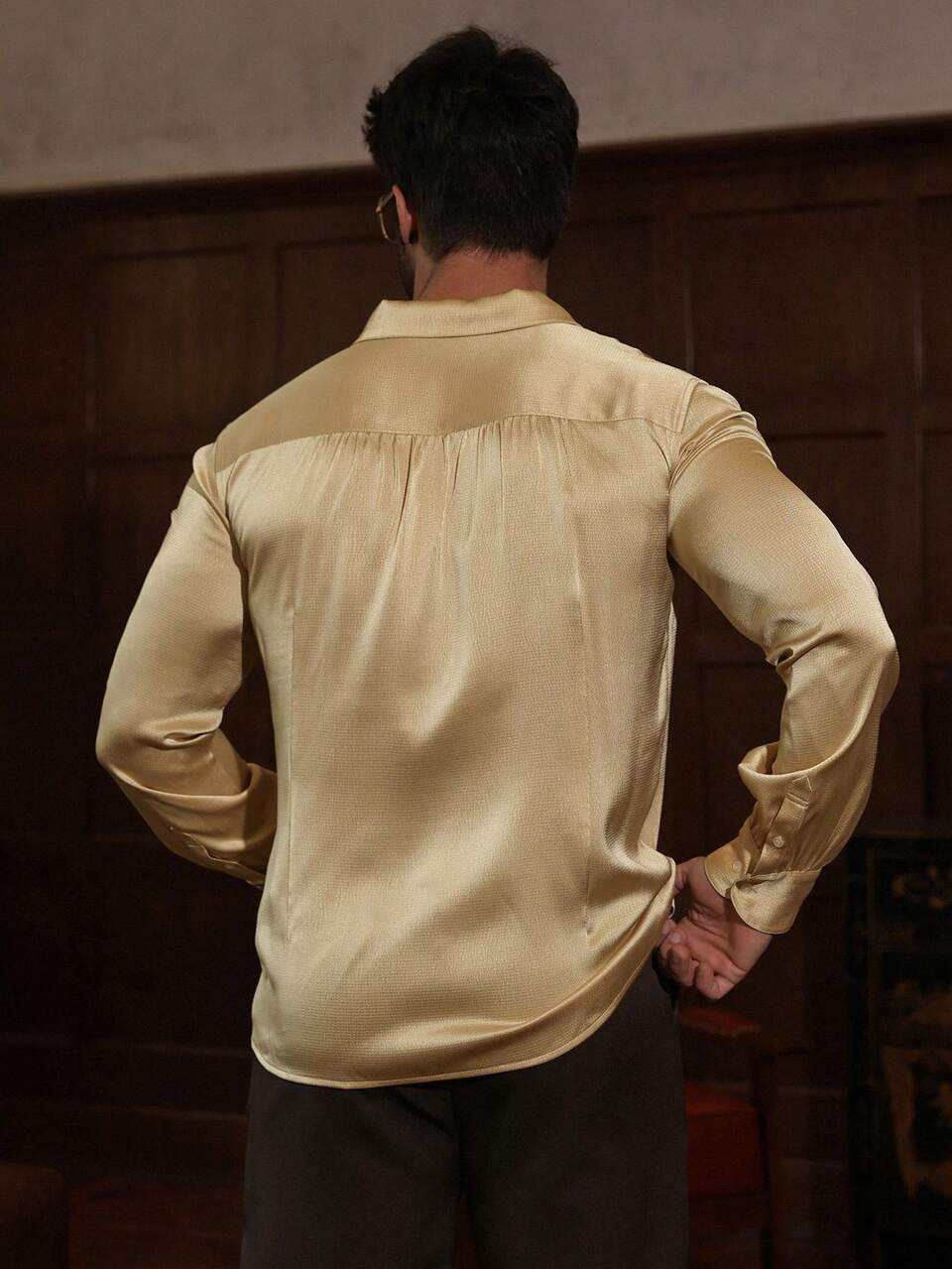 Apricot Glossy Casual Long Sleeve Shirt For Men, Spring/Summer Vacation