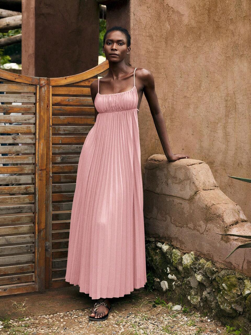 SHEIN Maija Women's Elegant Summer Vacation Dress,Minimalist Sleeveless Pleated Maxi Beach Dress,Dusty Pink Holiday Bridesmaids Outfits For Graduation Party