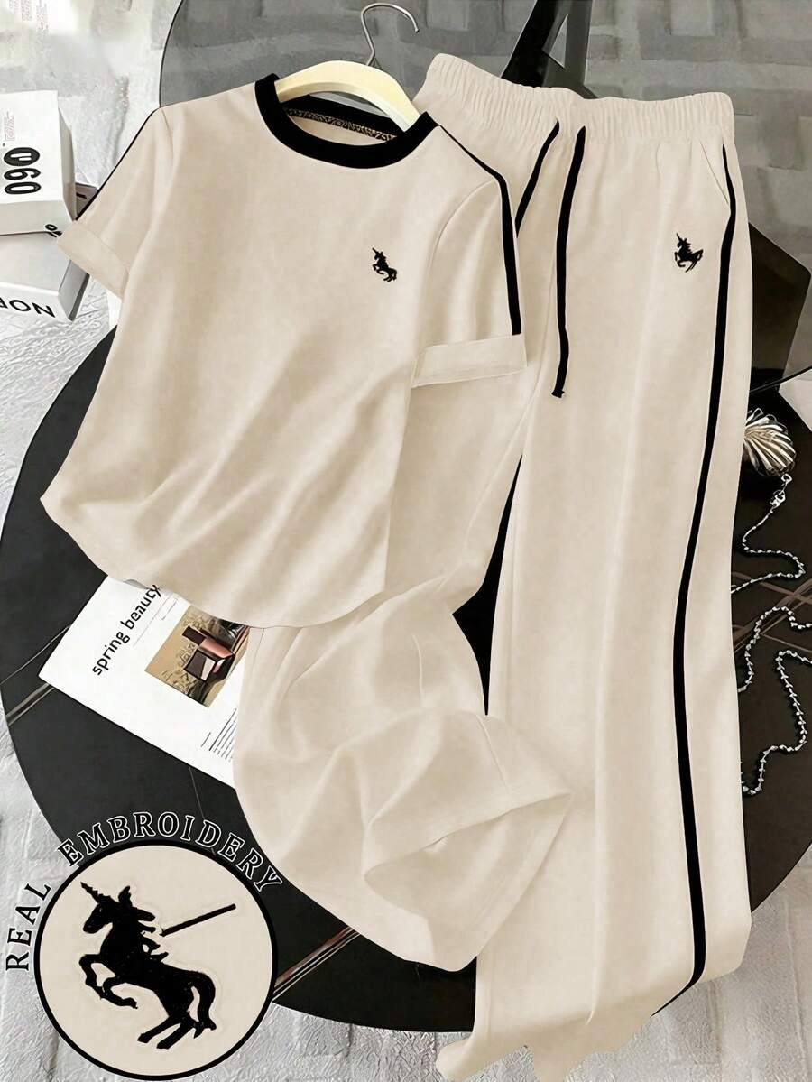 GlowEve 2件套女士时尚圆领刺绣印花撞色滚边T恤，休闲弹力腰斜插口袋刺绣阔腿裤套装 - 彩色 - 查看 1