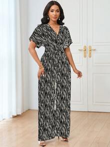 Lunelith SHEIN Lunessa Bộ jumpsuit nữ cổ chữ V tay ngắn, in họa tiết sọc toàn thân, eo chun, ôm sát, thanh lịch, phong cách thường ngày. Jumpsuit nữ, jumpsuit phong cách boho, bộ đồ cỡ lớn, jumpsuit cỡ lớn, thanh lịch. - Nhiều màu - Xem 3