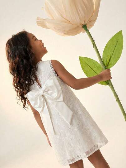 Maija Kids Maija Kids Young Girl Sleeveless Round Neck Solid Color Back Big Bow Decor A-Line Lace Embroidered Dress, Cute & Elegant & Sweet & Vintage & Fashionable. Mom And Daughter & Sisters Matching Style Matching, Matching Family Vacation, Holidays, National, Formal Attire, Suitable For Girls Daily Wear, Home Family Gatherings And Special Occasions, Sibling Outfits, Gorgeous Princess, Party Wear, Spring/Summer.