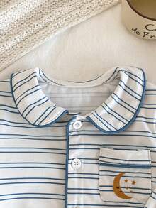 两件套男婴套装，时尚蓝白条纹印花，带可爱口袋、星星月亮刺绣，长袖开衫和休闲裤，家居服套装