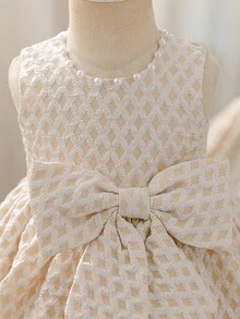 SHEIN Glamorique Kids 女童钻石提花蝴蝶结连衣裙，女婴正式礼服，无袖女婴婚礼舞会生日一周岁生日礼服，毕业舞会礼服，夏季度假公主裙，柔软面料春季连衣裙 - 卡其色 - 查看 4