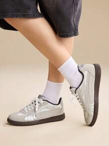 CUCCOO EASI 2026新款春季女士复古百搭休闲运动鞋，白色平底运动鞋 - 灰色 - 查看 2