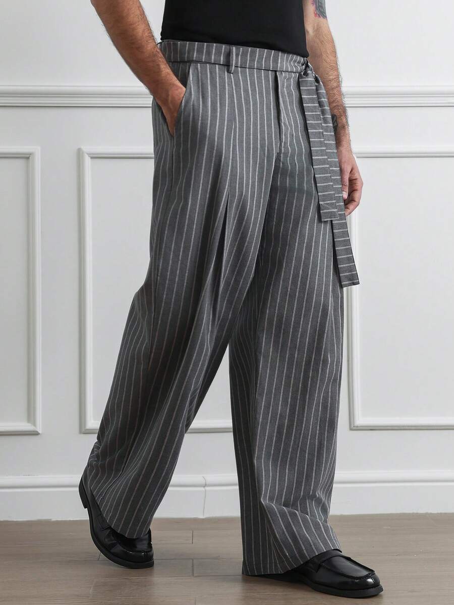 HUEFORM 男士休闲灰色条纹系带裤，独特腰带设计，春夏款 - 深灰色 - 查看 1