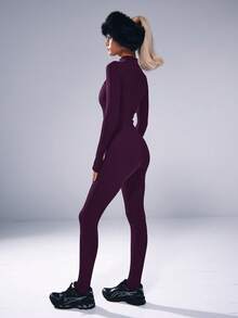 Musera Sport 高领拉链连体运动服，适合板式网球、网球、匹克球等运动，秋冬季健身穿着。 - Bold Plum - 查看 3