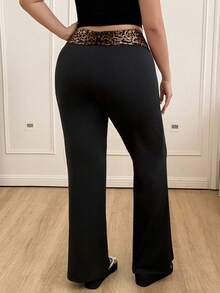 SHEIN EZwear Quần ống loe phối họa tiết da báo dáng rộng, cỡ lớn. - màu đen - Xem 9