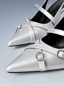 CUCCOO GRLICON Sapatos femininos de salto alto agulha com bico fino, salto laqueado, tira no tornozelo com fivela decorativa, salto alto prateado sexy e elegante para festas de Natal. - Prata - Ver 3