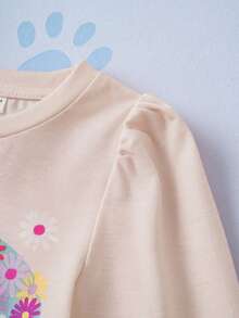 SHEIN | PAW Patrol 少女休闲度假户外日常通勤可爱卡通狗和花卉印花荷叶边袖T恤和裤子套装，春秋季 - 杏色 - 查看 3