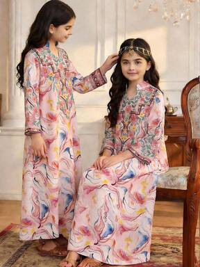 SHEIN Tween Girl Retro Print Loose A-Line 3/4 Sleeve Split Hem Robe, Blue & Green