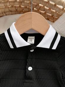 新生儿男/女宝宝绿色纹理柔软舒适提花面料撞色针织柔软polo领短袖半拉链连体短裤，适合度假、居家和外出穿着。 - 黑色 - 查看 3