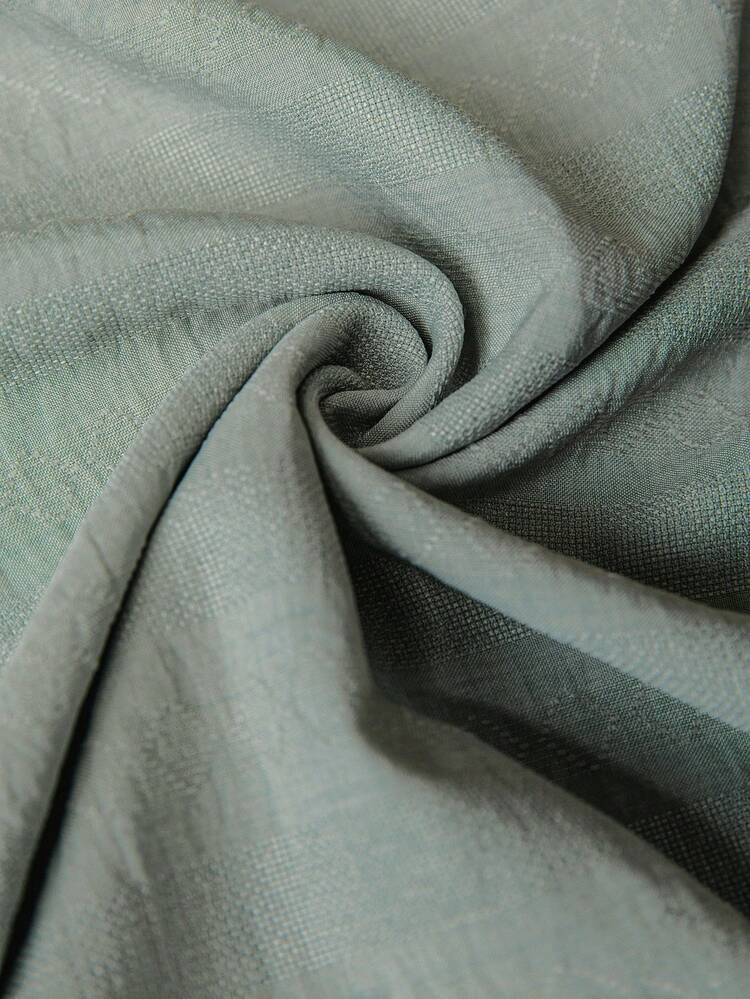 SHEIN VCAY 大码复古休闲刺绣V领短袖上衣+宽松阔腿短裤女士日常两件套，早春新品 - 綠色 - 查看 8