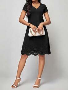 SHEIN Clasi 女士休闲镂空刺绣纯色V领连衣裙，夏季 - 黑色 - 查看 6