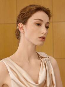 MOTF PREMIUM Khuyên tai kẹp sụn mạ vàng 18K - Vàng - Xem 4